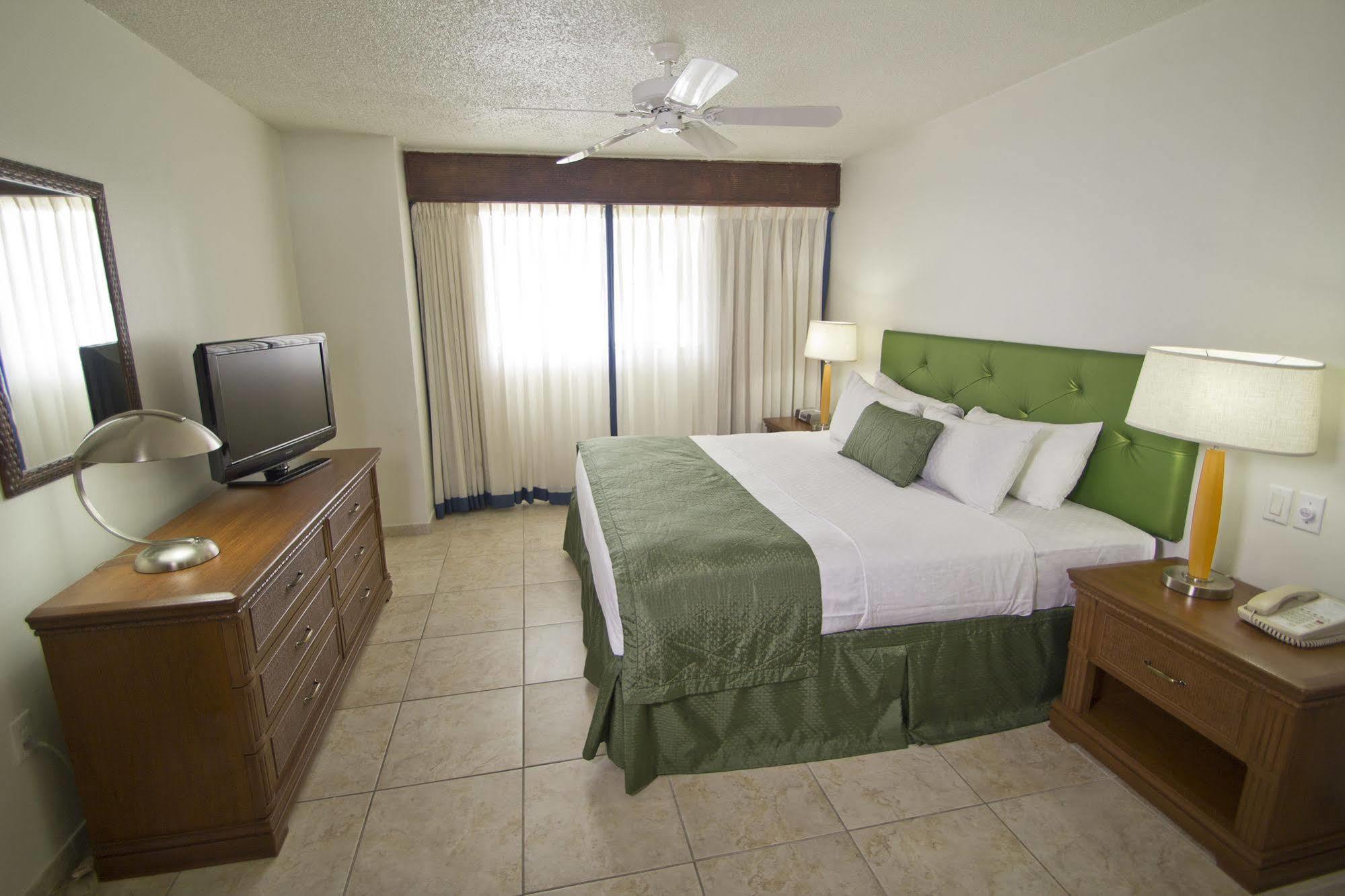 Hilton Vacation Club Flamingo Beach Sint Maarten Pelican Key Oda fotoğraf
